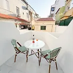 The Charming 1br Retreat At Caparica, By 351lisbon Lägenhet